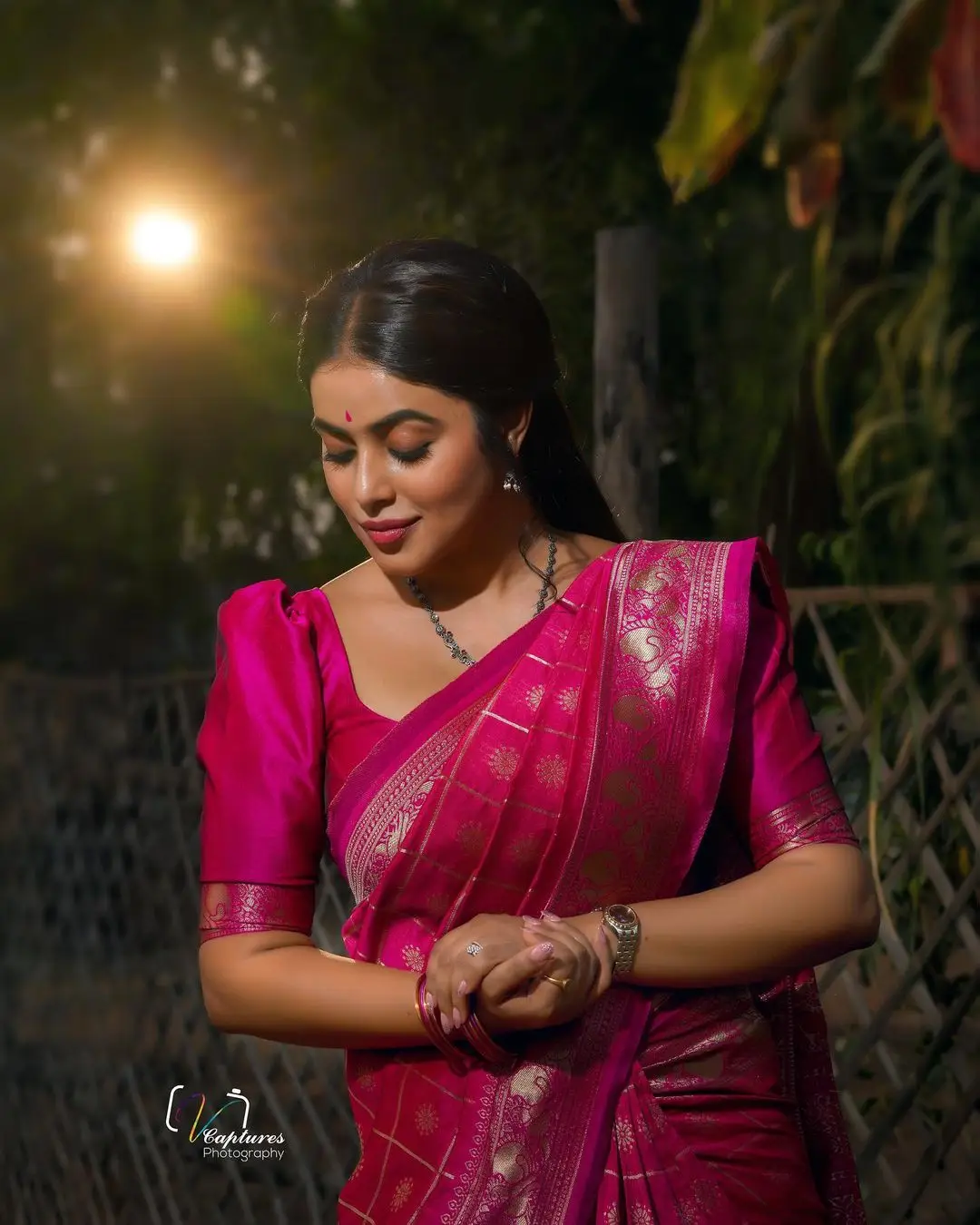 Shamna Kasim Mesmerizing Looks In Beautiful Pink Saree Blouse